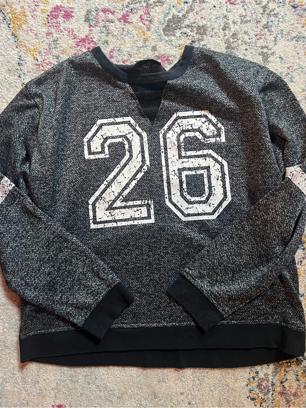 🖤💋Bobbie Brooks Black Heather V-Neck Sweatshirt with Distressed White Graphic💋🖤 - Picture 10 of 10